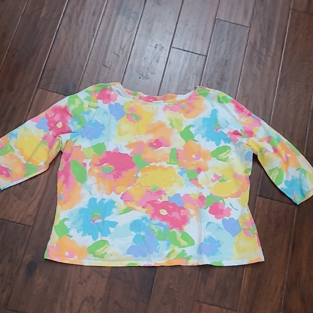 Ruby Rd Bright Colorful Floral Blouse size is approx 1X/2X Size tag removed.